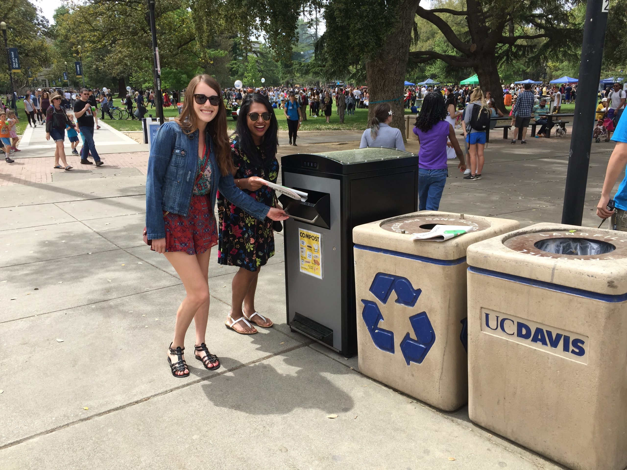 What are Smart Malls, Parks, and Universities Using to Control Public Trash?